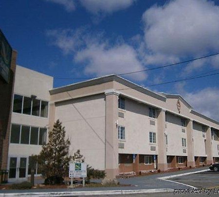 Quality Inn & Conference Center Maple Shade Exterior foto